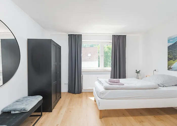 Exklusive Monteurwohnung In * لورخ