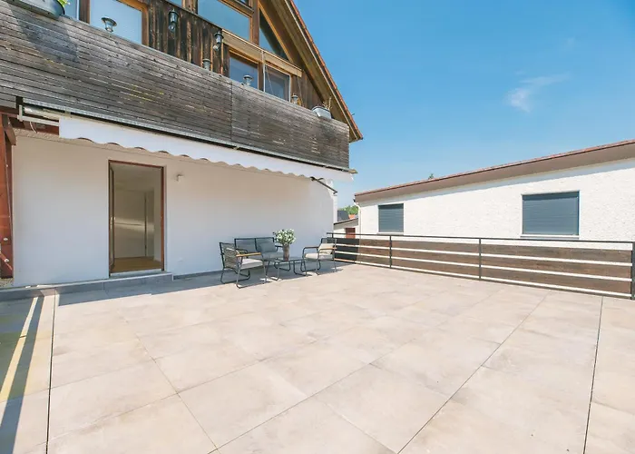 Exklusive Monteurwohnung In * لورخ