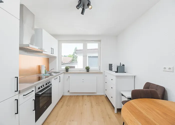 Exklusive Monteurwohnung In * لورخ